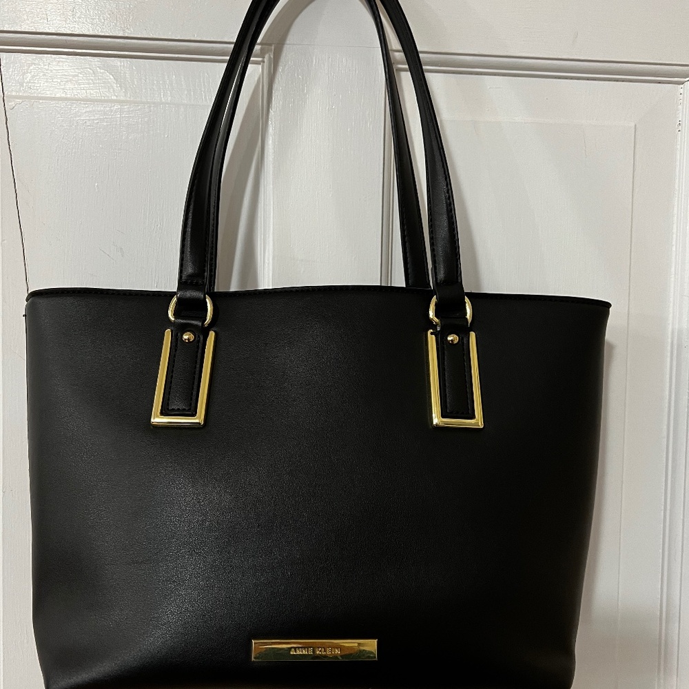 Anne Klein handle purse
